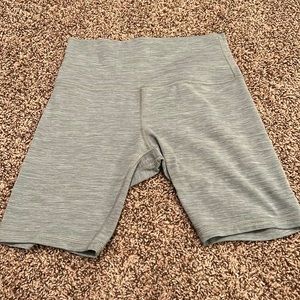 Lululemon light green marl, biker shorts; size 8